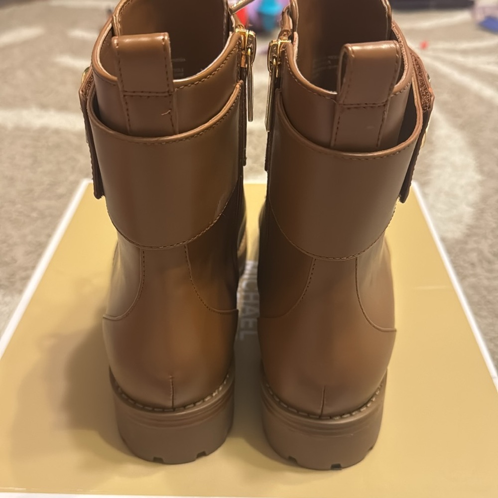 Michael Kors, Tatum Brown Combat Lace Up Women Boots, US 8.5 - Picture 7 of 14